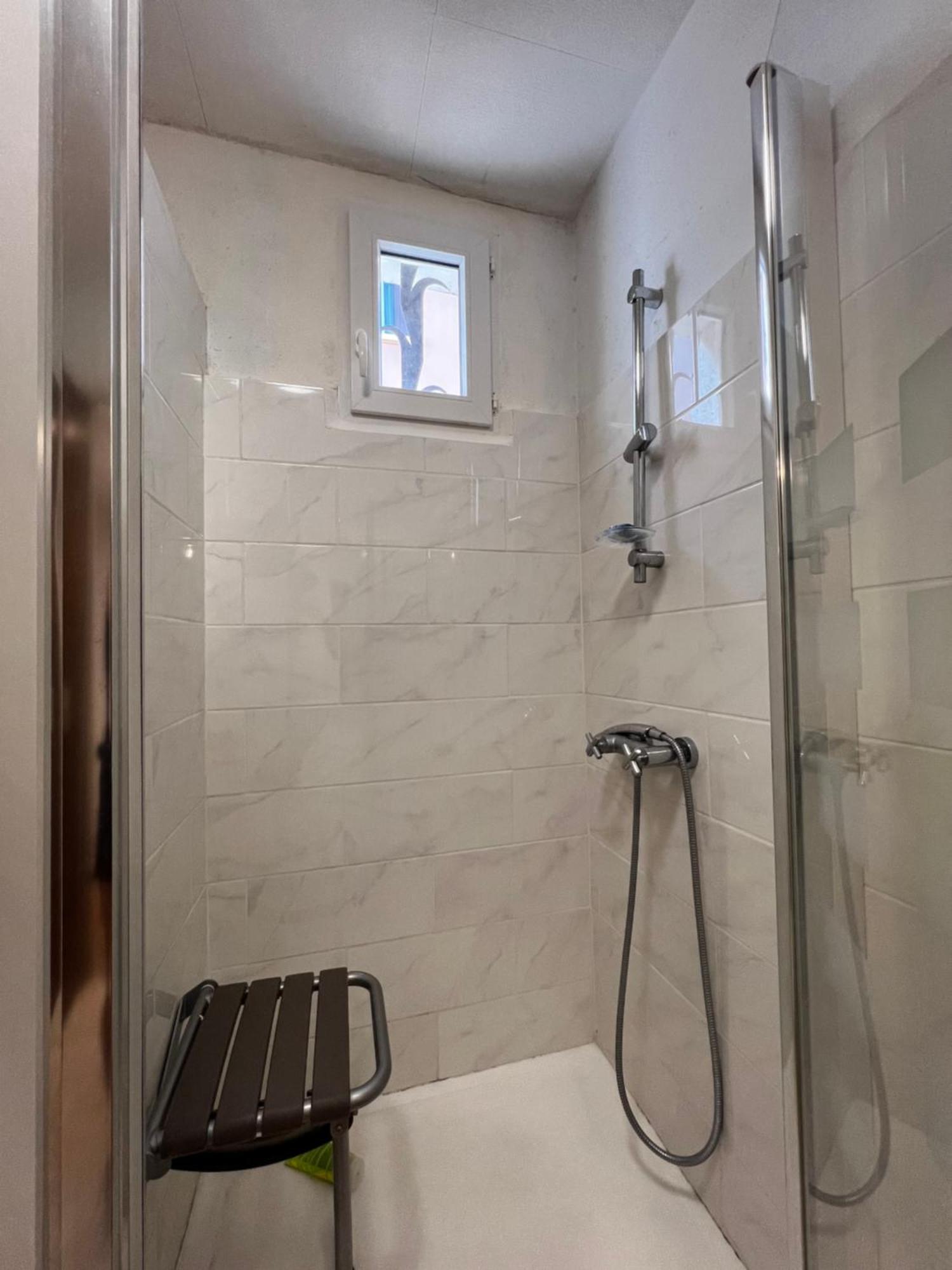 Maison Familiale Bages  Екстериор снимка